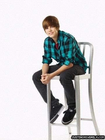 twistbiebershoot25001.jpg